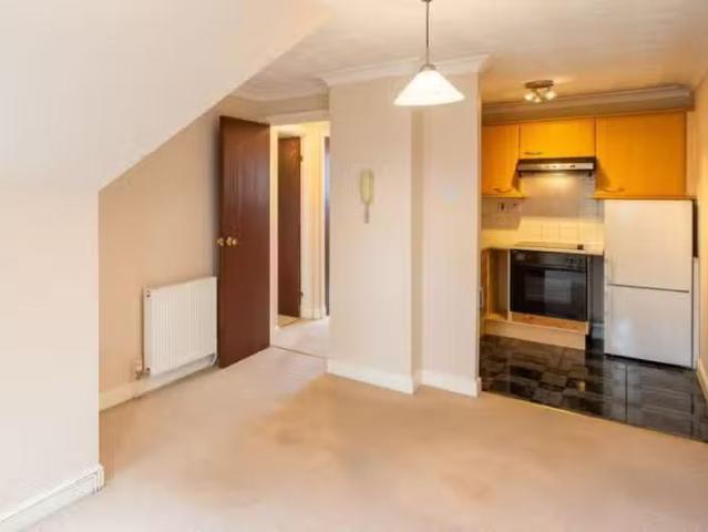 House for rent in Newcastle, Wales