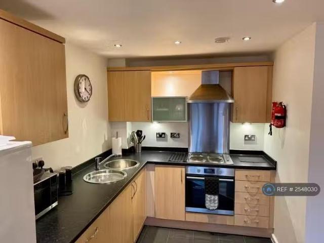 House for rent in Hough Green, Two Mills