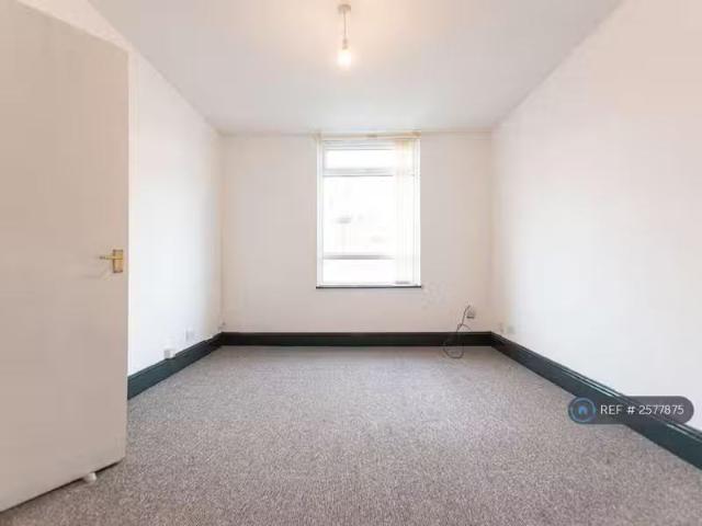 House for rent in Lee Bank, Greater Manchester