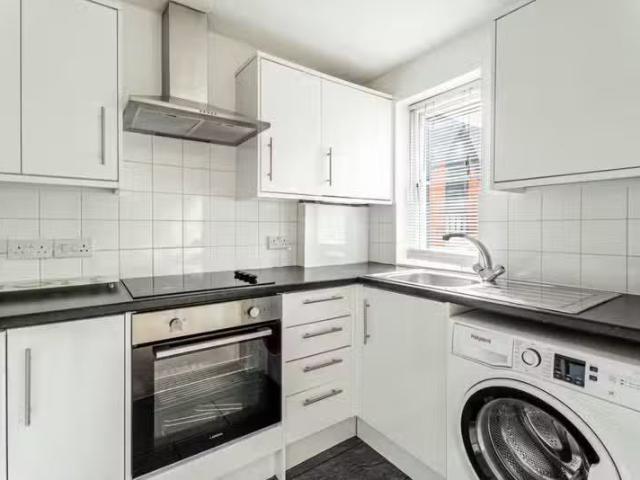 House for rent in Five Acres, Hertfordshire
