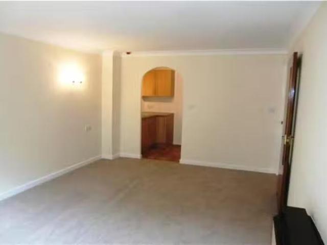 House for rent in Overchurch Hill, Upton