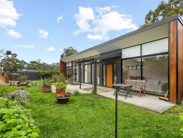 House for rent in Surveyors Bay, Tasmania