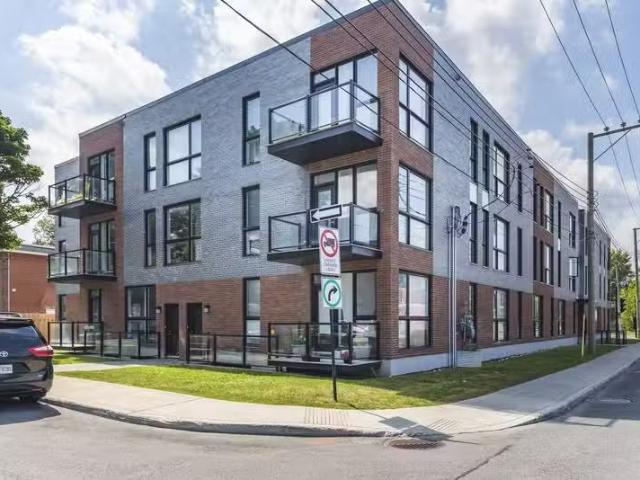 Condo for rent in St. Leonard's, Quebec