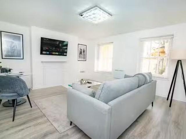 Apartment for rent in Ewens Farm, Golden Valley