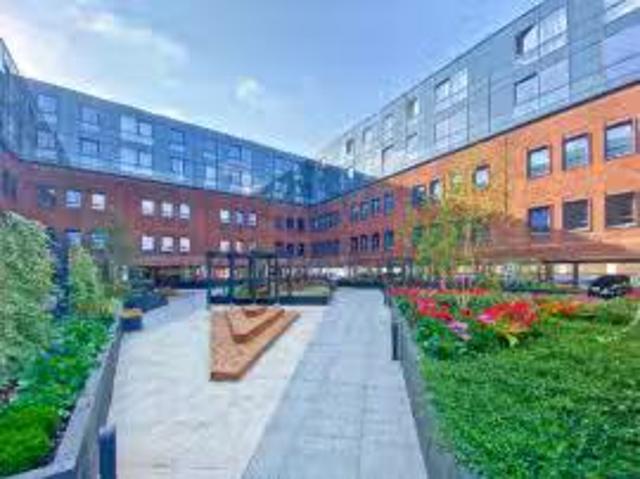 Apartment for rent in Heol-las, Surrey