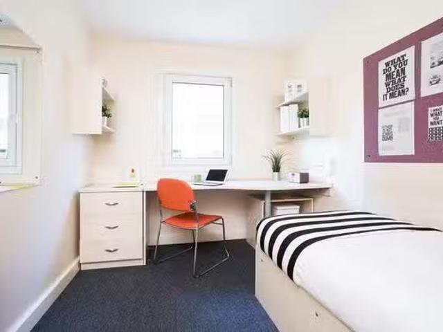 Apartment for rent in Bede Island, Old Wharf