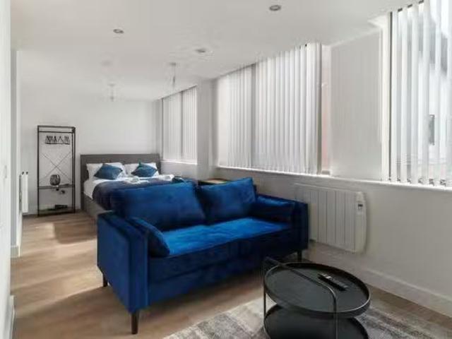 Apartment for rent in Gorse Hill, Trafford Park