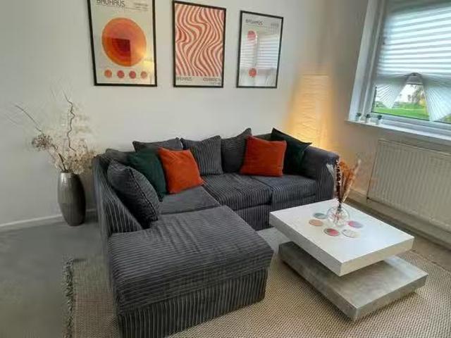 Apartment for rent in Mowmacre Hill, Old Wharf
