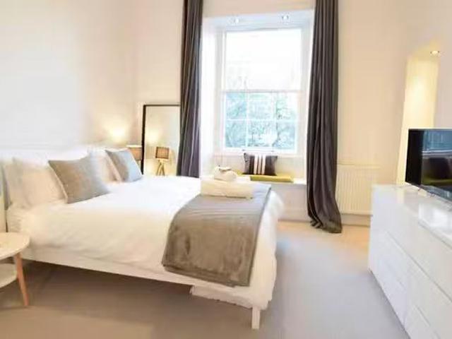 Apartment for rent in Hillside, Leith