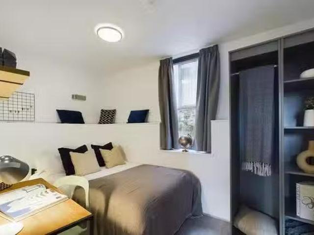 House for rent in Castle and Priory Precinct, Bare