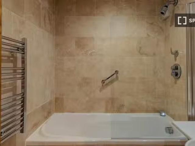 Apartment to rent in Bluebell, North Tipperary