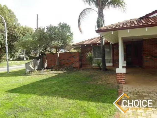 House for rent in Forrestfield, Western Australia