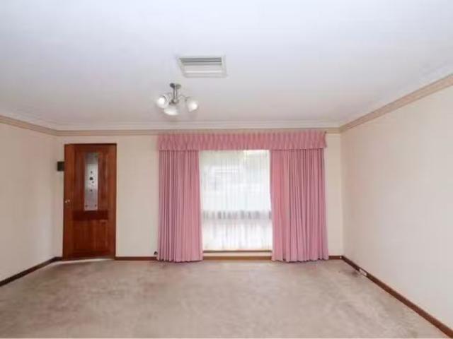 House for rent in High Wycombe, Western Australia