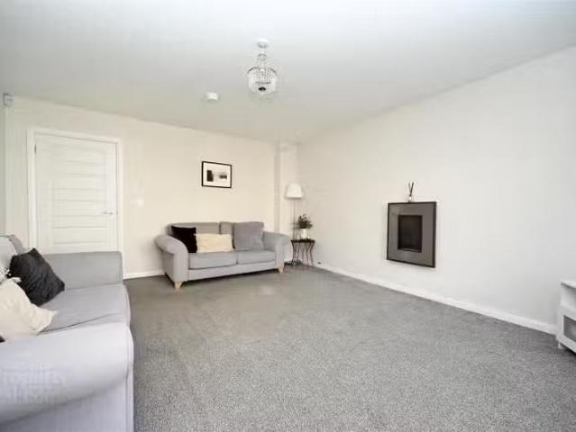 House to rent in Gorteeny, Connacht