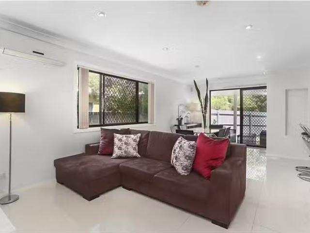 Condo for rent in Toombul, Queensland