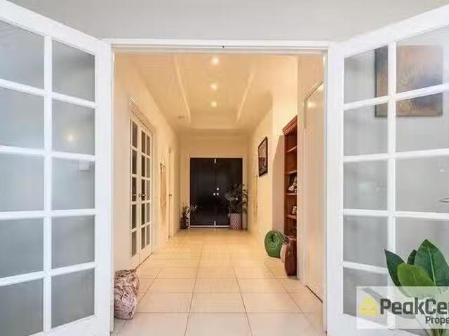 House for rent in Canning Vale, Western Australia