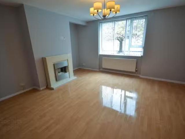 Apartment to rent in Gorteeny, Connacht