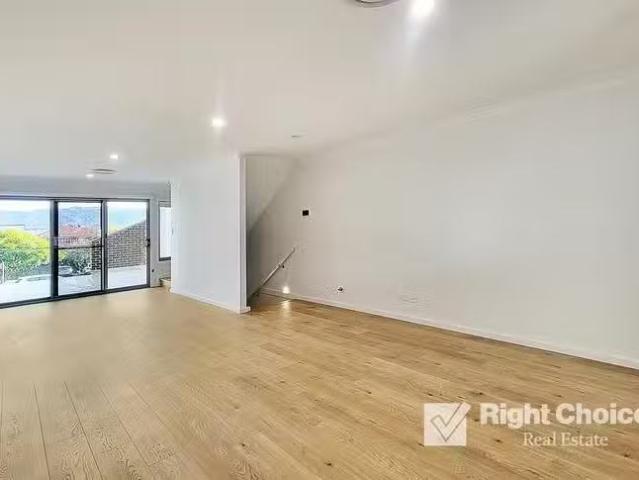 House for rent in Wollongong West, New South Wales