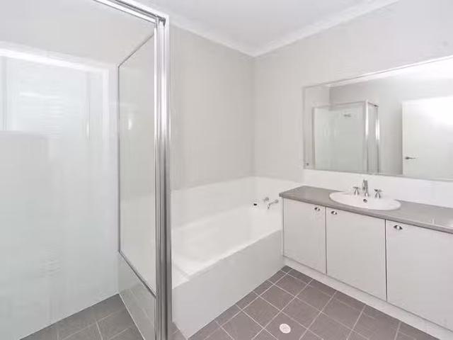 House for rent in Golden Bay, Western Australia