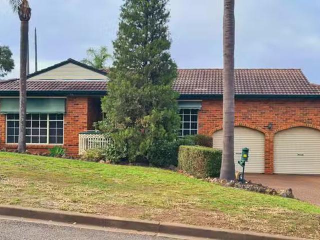 House for rent in Kialla, Victoria