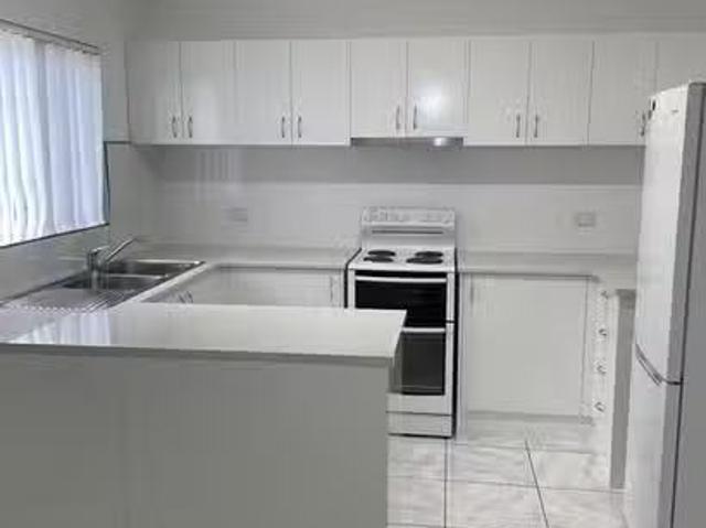Apartment for rent in Cannonvale, Queensland