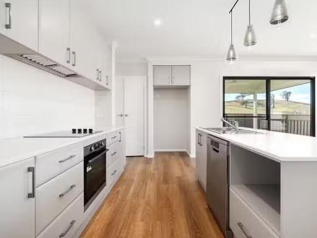 House for rent in Lake Hume Village, New South Wales