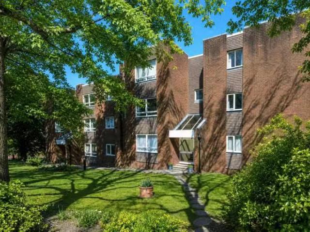 Apartment for rent in Westborough, Surrey