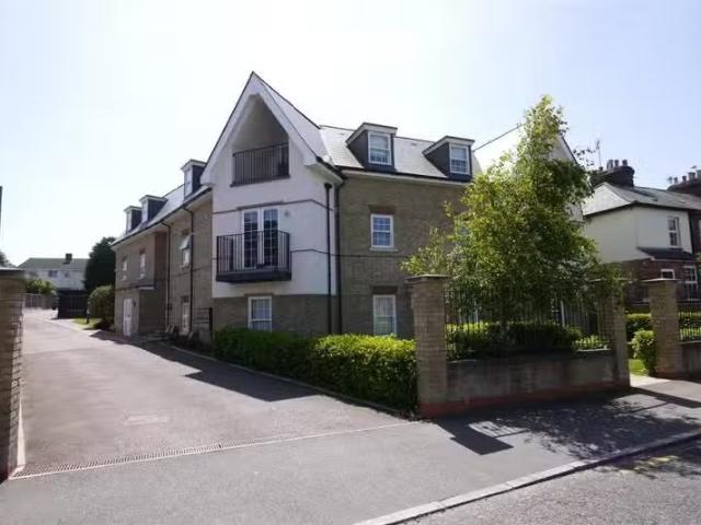 Apartment for rent in Navestock Side, Essex