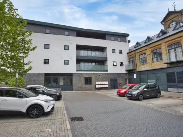 House for rent in River, Ash
