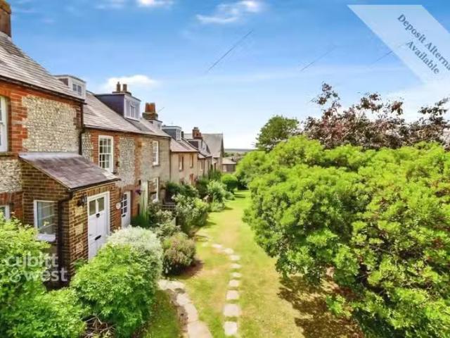 House for rent in Littlecote, West Sussex