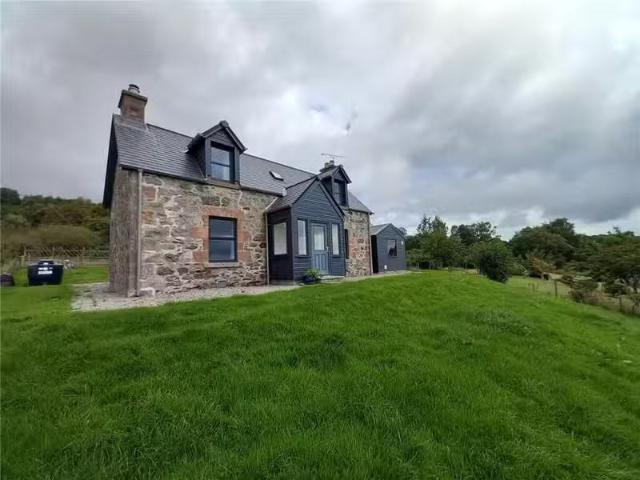 House for rent in Tomich, Highland