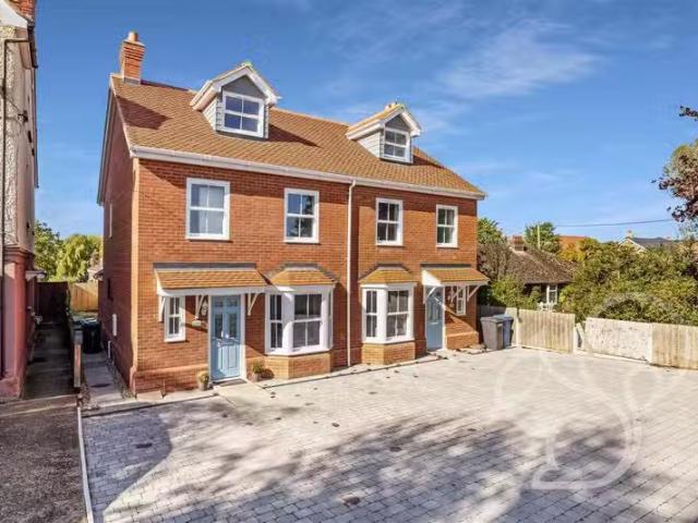 House for rent in Chelmondiston, Suffolk