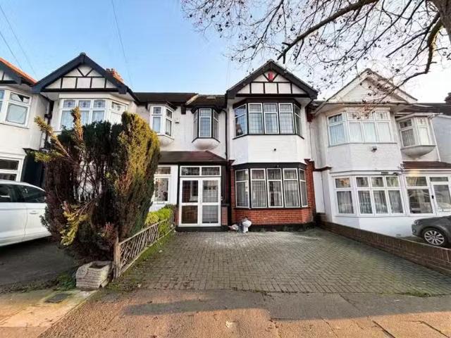 House for rent in Ilford, Greater London