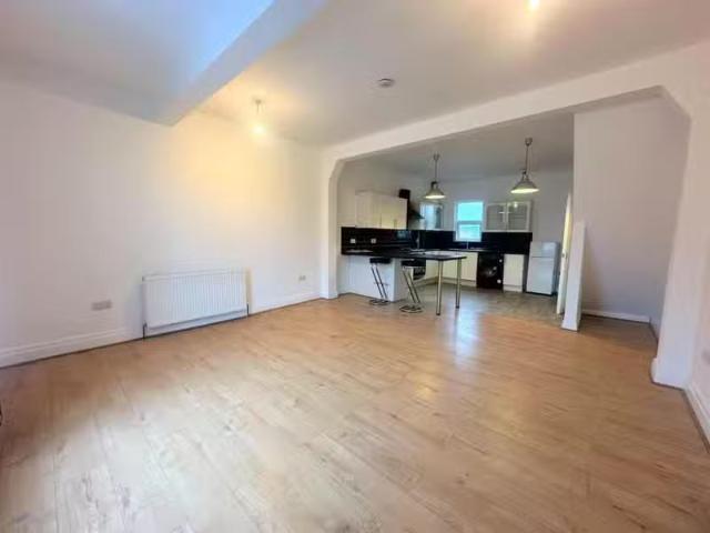 House for rent in Doffcocker, Lee Bank