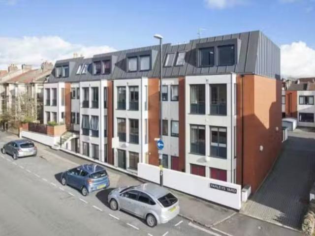 House for rent in Hayes, Greater London