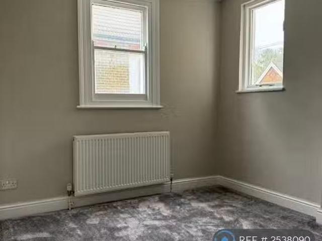 House for rent in London Borough of Croydon, Greater London
