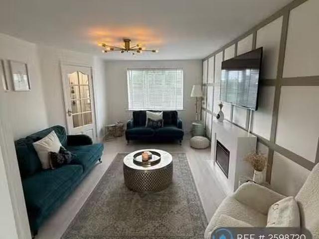 House for rent in Oakenshaw, Backburn