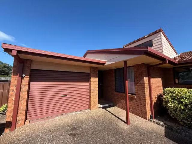 House for rent in Lake Haven, New South Wales