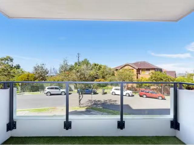 Apartment for rent in Lower North Shore, Sydney
