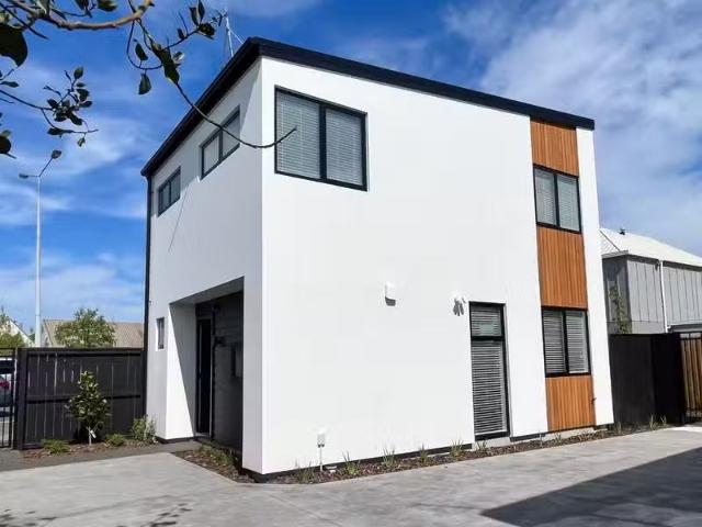 House for rent in Chaslands, Canterbury