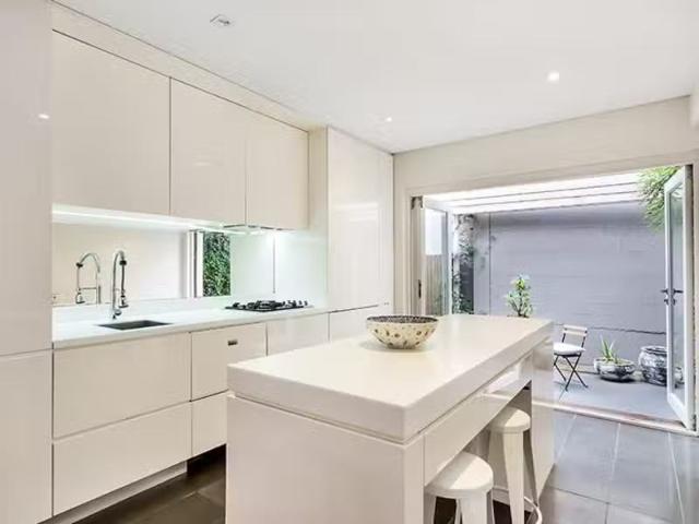 Condo for rent in Sydney, New South Wales