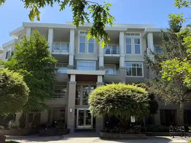Apartment for rent in Surrey, British Columbia