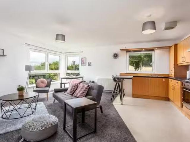 Apartment for rent in Altonhill, Crookedholm