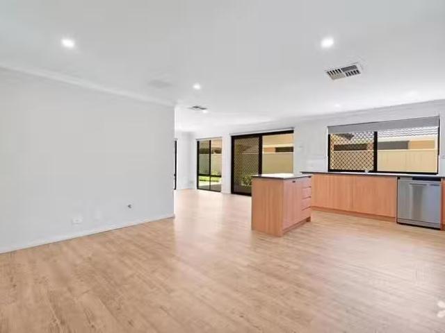 House for rent in Seville Grove, Western Australia