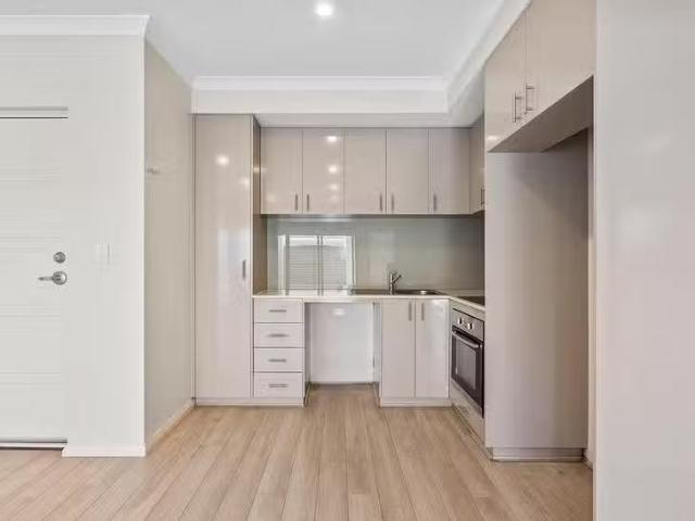 Apartment for rent in Cloverdale, Western Australia