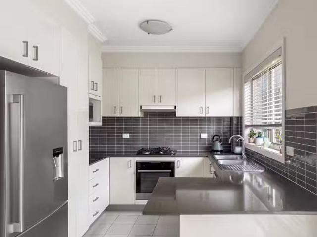 Condo for rent in Sydney, New South Wales