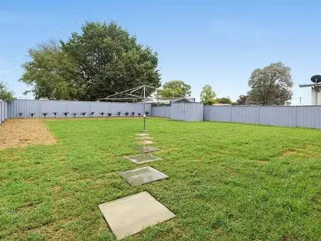 House for rent in Brisbane Grove, New South Wales
