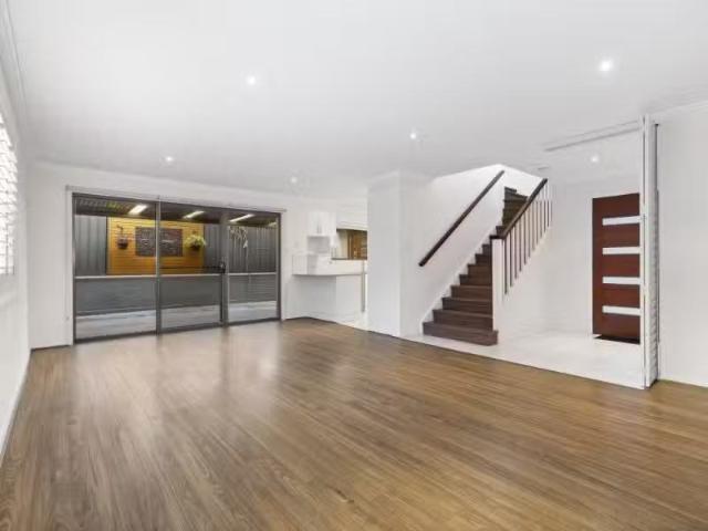 Condo for rent in Long Jetty, New South Wales