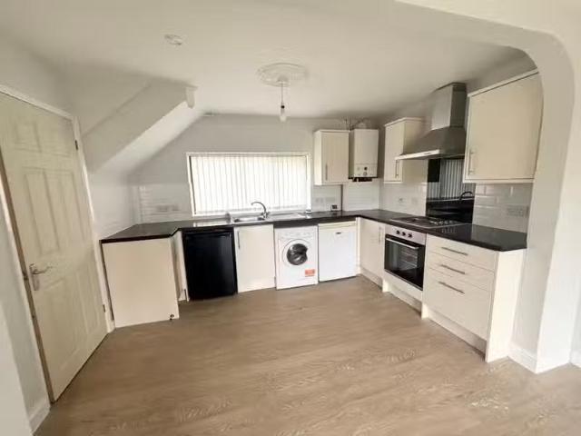 House for rent in Kingswood