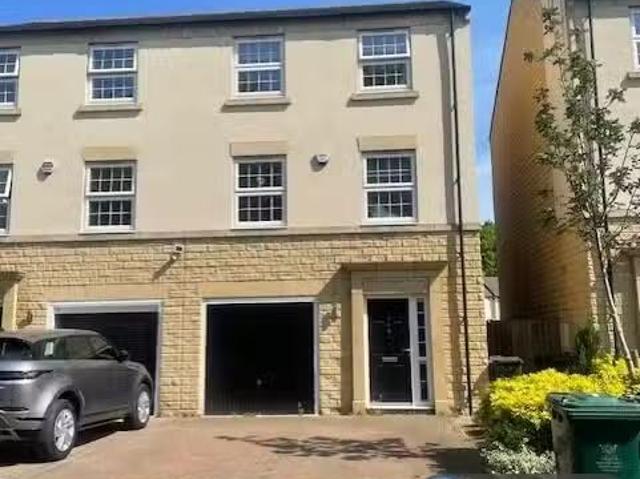 House for rent in Apperley Bridge, West Yorkshire